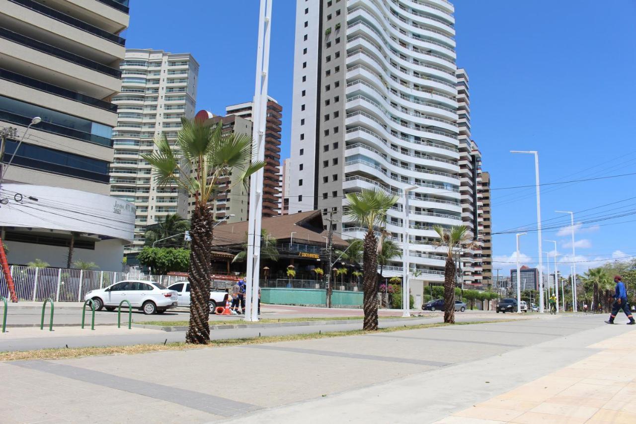 شقة 13 Flat Beira Mar Com Energia, Vaga, 3 Camas, Wi-Fi E Ar فورتاليز المظهر الخارجي الصورة